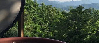 $ 75Nt 4 / 29-5 / 2 WOW View! Vue sur le lac et la montagne, bain à remous 50 po