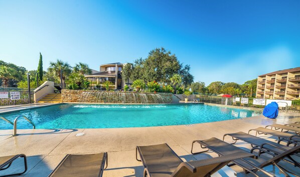A heated pool - Oceanfront Villa with Ocean Views, Shared Pool/Hot Tub, and More - Walk to Beach (Hilton Head)