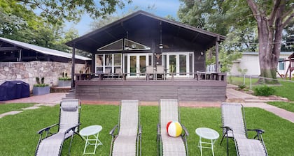 Schickes Haus am Fluss mit eigenem Dock zum Colorado River!