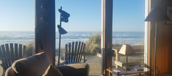 NUDO MUY ALOJAMIENTO, Oceanfront Home, Rockaway Beach, OR.