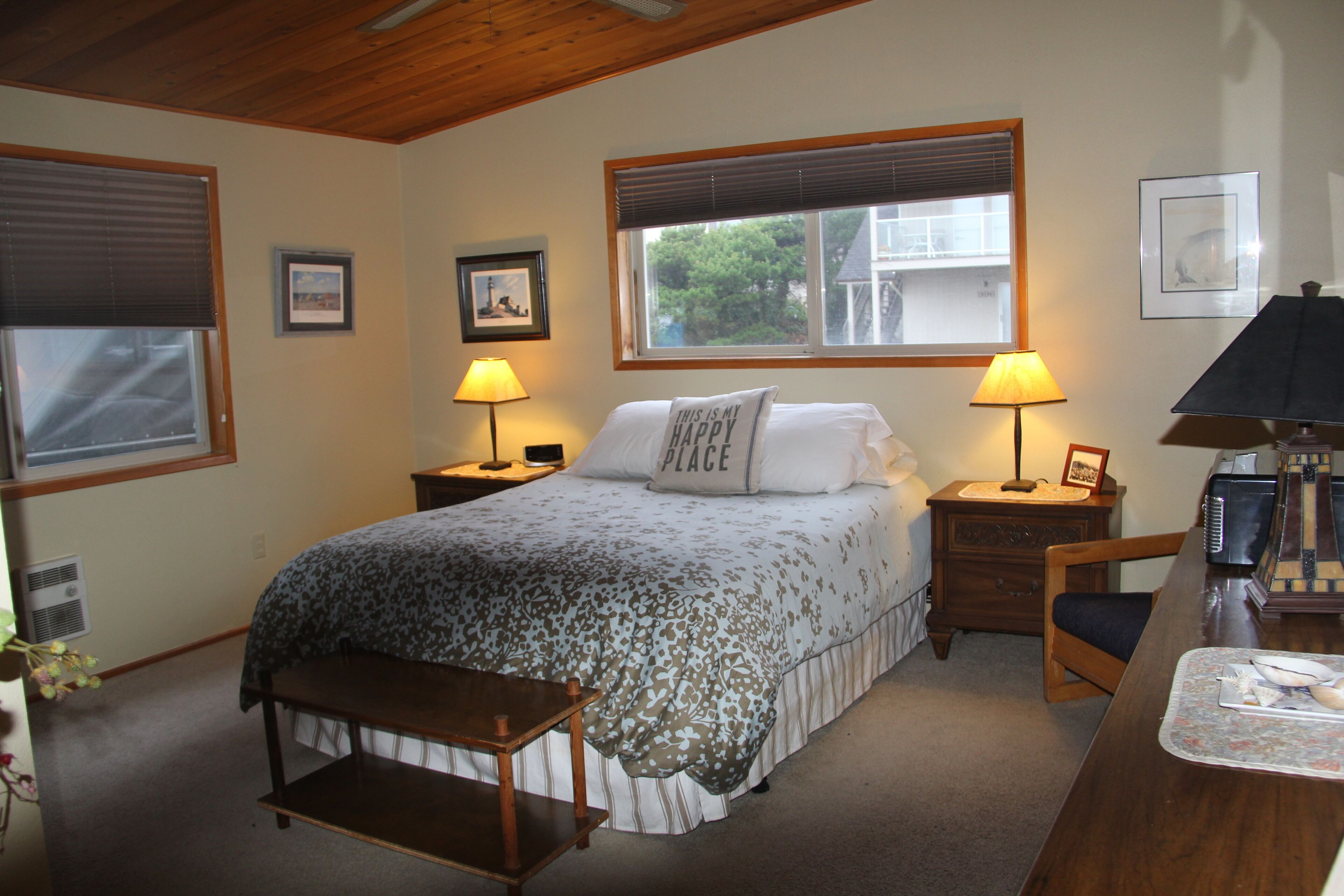 KNOT VERY LODGE, Oceanfront Home, Rockaway Beach, OR.