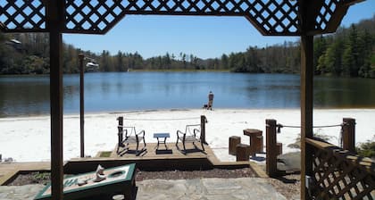 PRICE DROP, COME BACK: Cozy Mountain Retreat in Linville Land Harbor