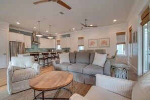 TV, video games, DVD player, books - Making Memories at Carillon Beach! Short walk to beach! A perfect family getaway (Panama City Beach)