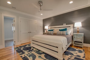 5 habitaciones, tabla de planchar con plancha, wifi y ropa de cama