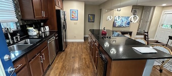 Cozy Brookside Home in the Heart of Kansas City!