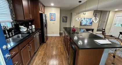 Cozy Brookside Home in the Heart of Kansas City!