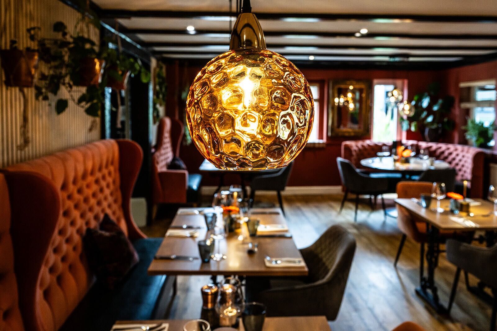 2 restaurants servant le déjeuner