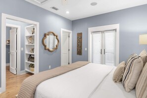 3 bedrooms, iron/ironing board, travel cot, WiFi
