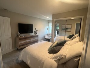 4 Schlafzimmer, Schreibtisch, Bügeleisen/Bügelbrett, Reisekinderbett