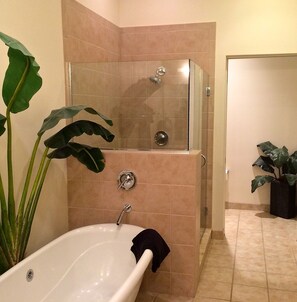 Hair dryer, towels -  Beachfront Property - Luxury Penthouse - Great Location! (Sarasota)