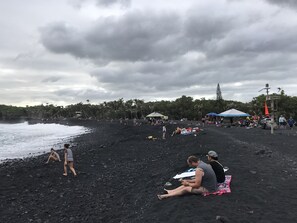 沙滩椅、沙滩毛巾