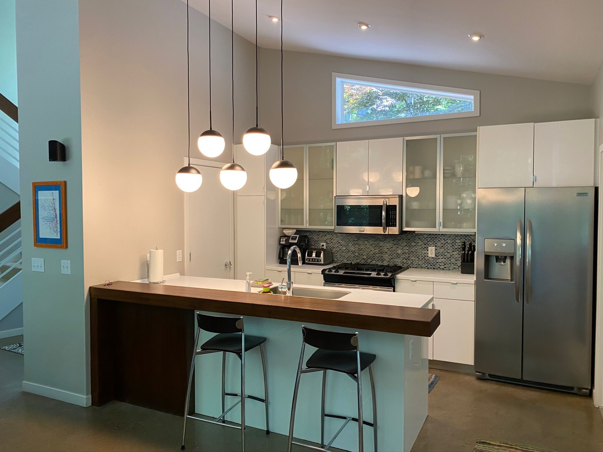 Secluded Modern Home 1 Block from Lake Michigan 10 Minutes from Saugatuck