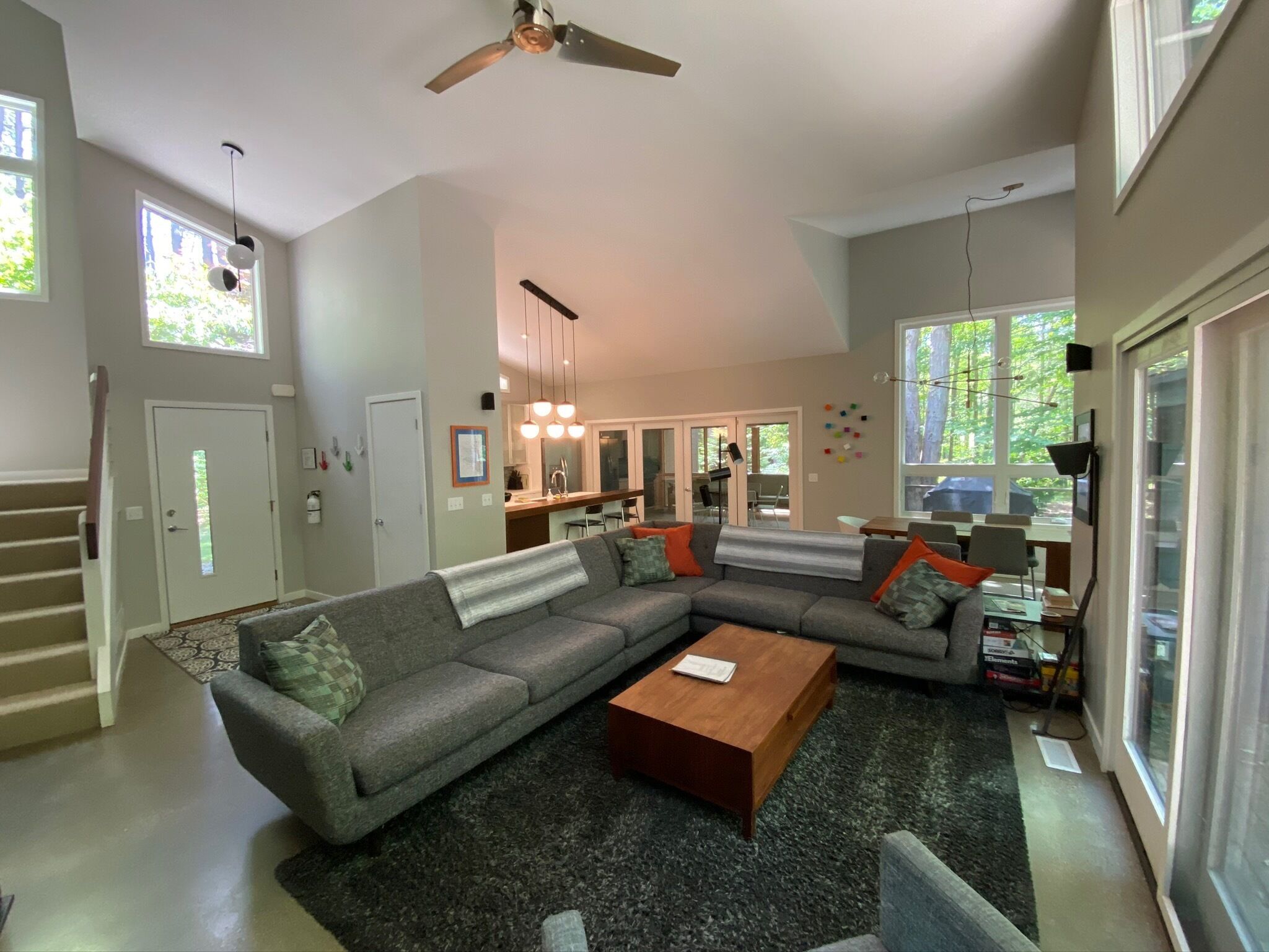 Secluded Modern Home 1 Block from Lake Michigan 10 Minutes from Saugatuck