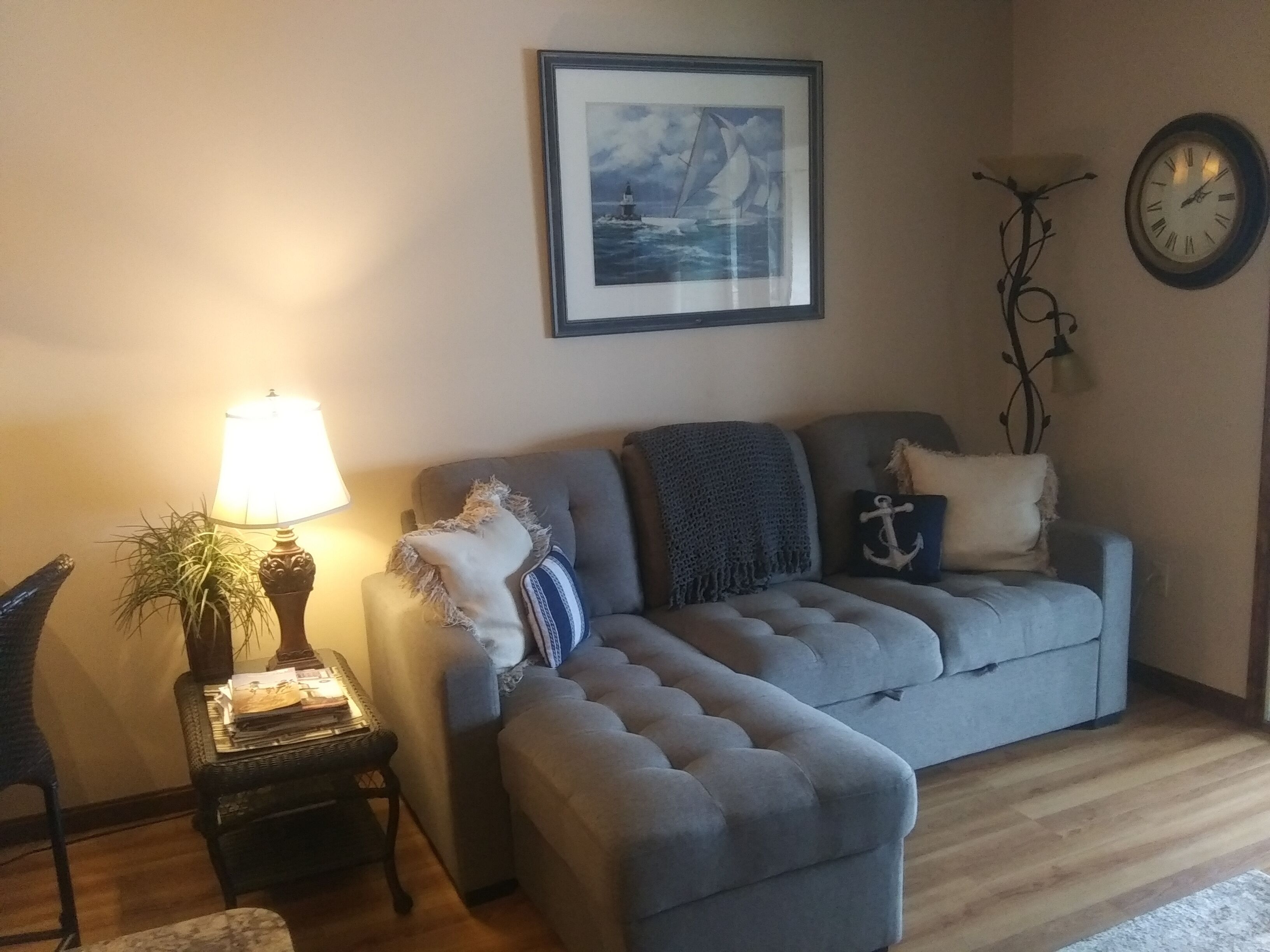 PARADISE CONDO ON LAKE ERIE/BOOKING FOR WINTER RENTERS