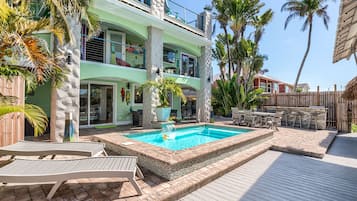 Piscine extérieure, piscine chauffée