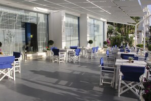 Bar (on property) - Sunrise Hotel (Sarandë)