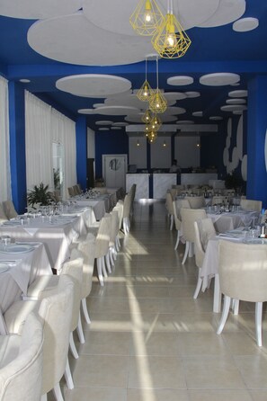Restaurant - Sunrise Hotel (Sarandë)