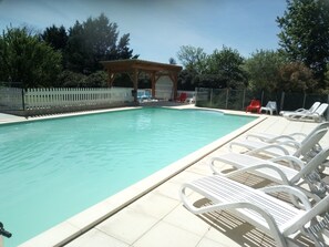 Seasonal outdoor pool - Château La Barge (Cubjac-Auvézère-Val d'Ans)