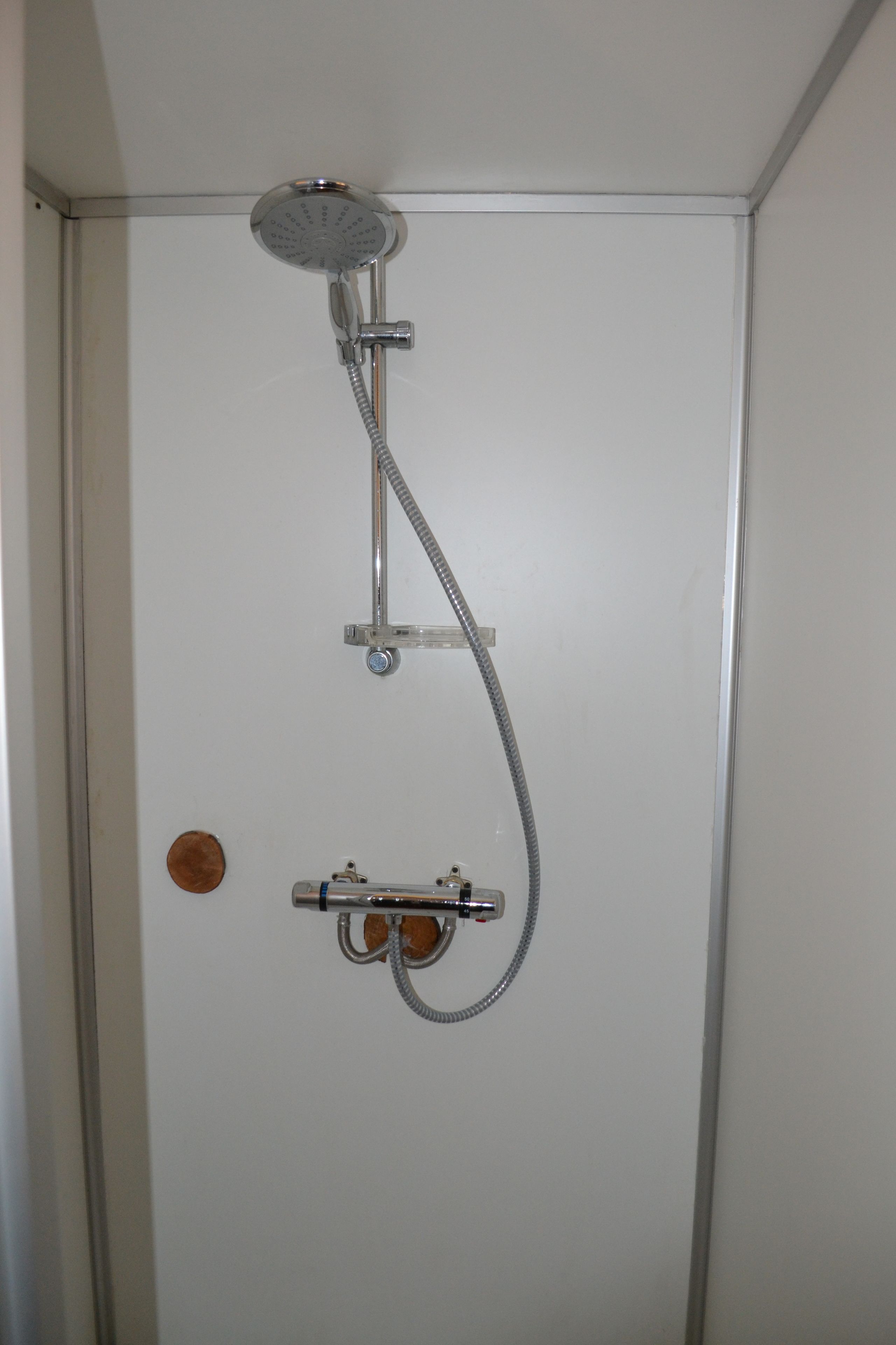 Bungalow | Dusche im Bad