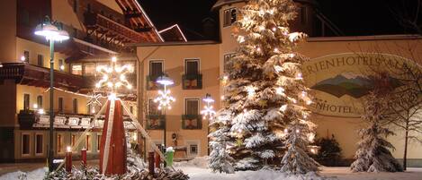 Façade de l’hébergement - soirée/nuit