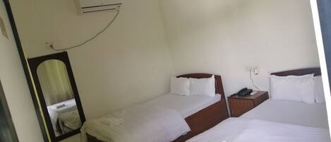 Familien-Suite, 2 Queen-Betten, Poolblick, Erdgeschoss