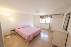 Iron/ironing board, rollaway beds, bed sheets
