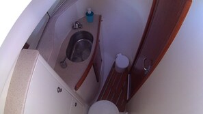 Luxury Room, Private Bathroom | Bathroom | Shower, free toiletries, hair dryer, towels - Scugnizza Smeralda (Arzachena)