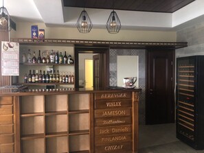 Café - Golden Nest (Yablunytsia)