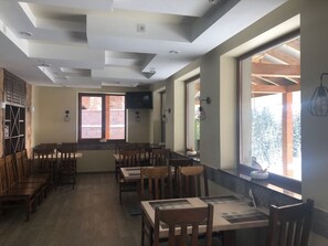 Desayuno continental gratuito y diario