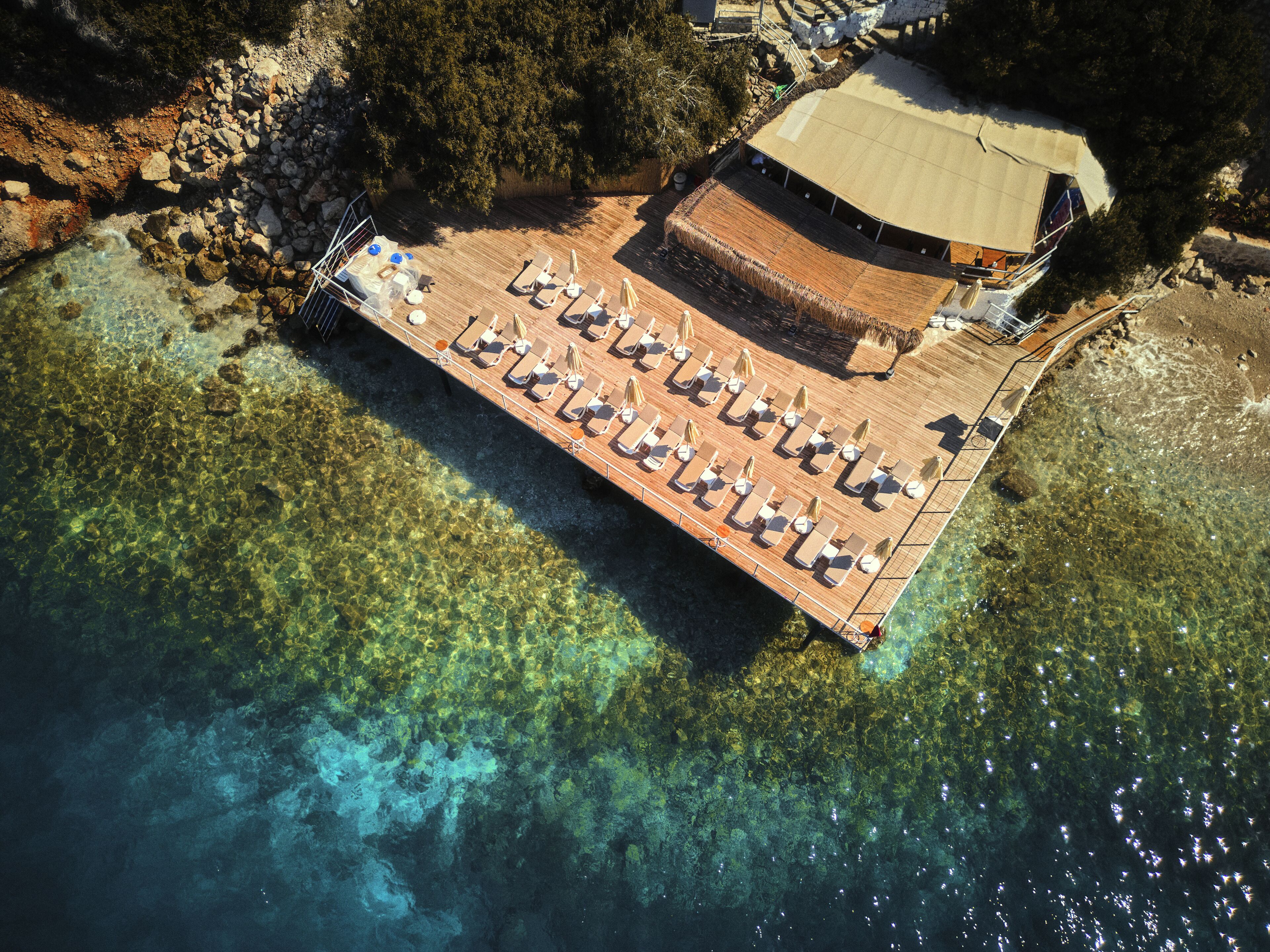 Plage à proximité, cabana (gratuite), chaise longue, parasol