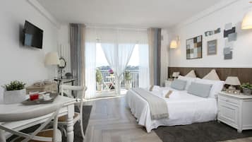 Ropa de cama hipoalergénica, decoración personalizada y escritorio