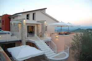 Façana frontal de l'allotjament