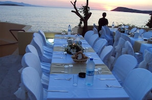 Breakfast, lunch and dinner served - Hotel Leon (Foça)