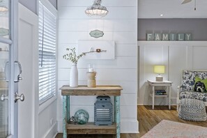 Interior - HGTV Top Pick! Gorgeous 5 Star Coastal Cottage, Private Pool & Patio, Walk to Beach & Coligny Plaza! (Hilton Head Island)