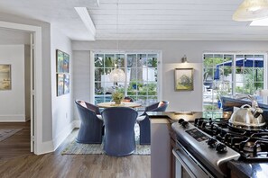 Kühlschrank, Mikrowelle, Geschirrspüler