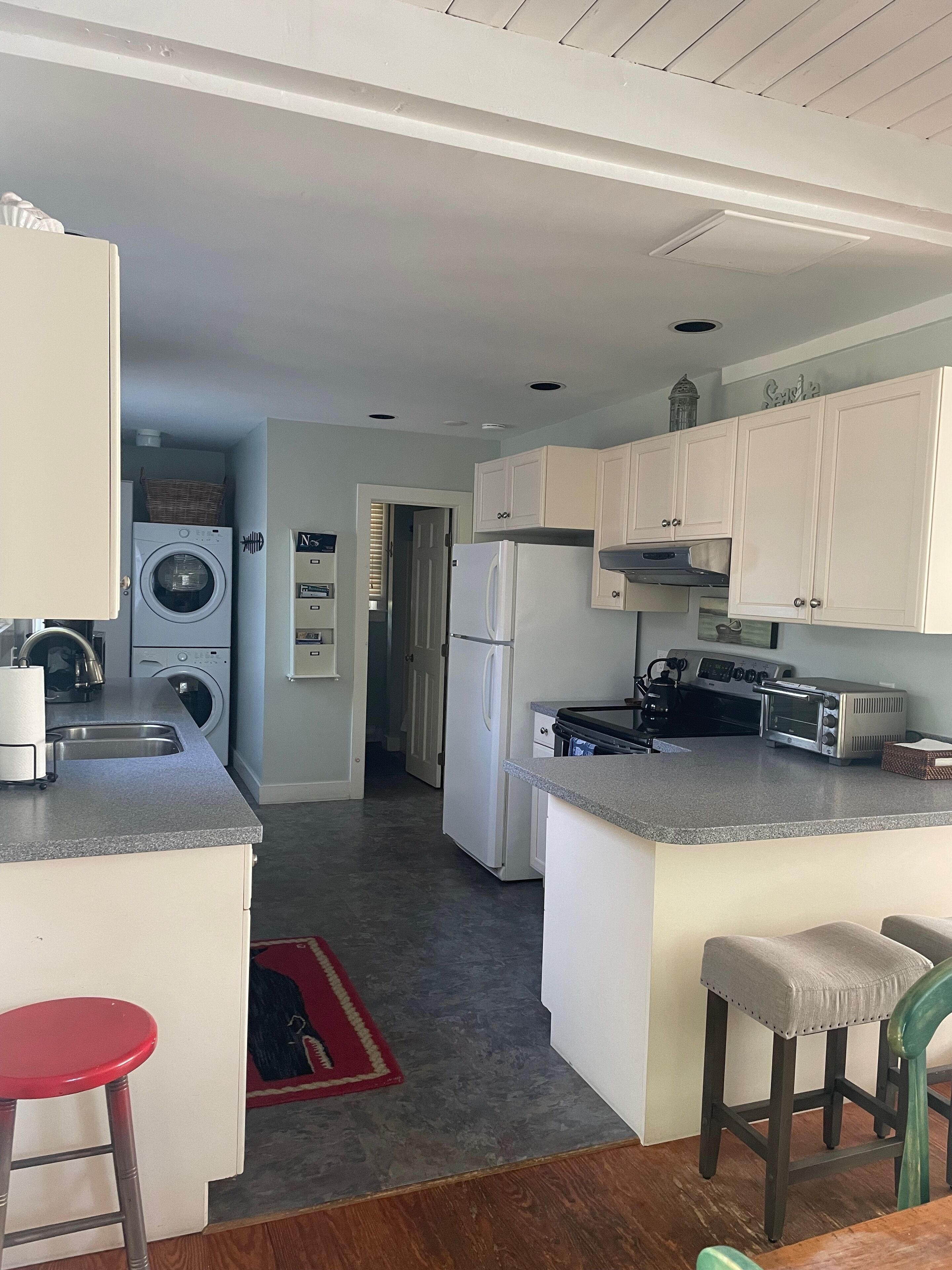 Charming, Convenient Mid-Island Nantucket Cottage on Surfside Beach Bike Path