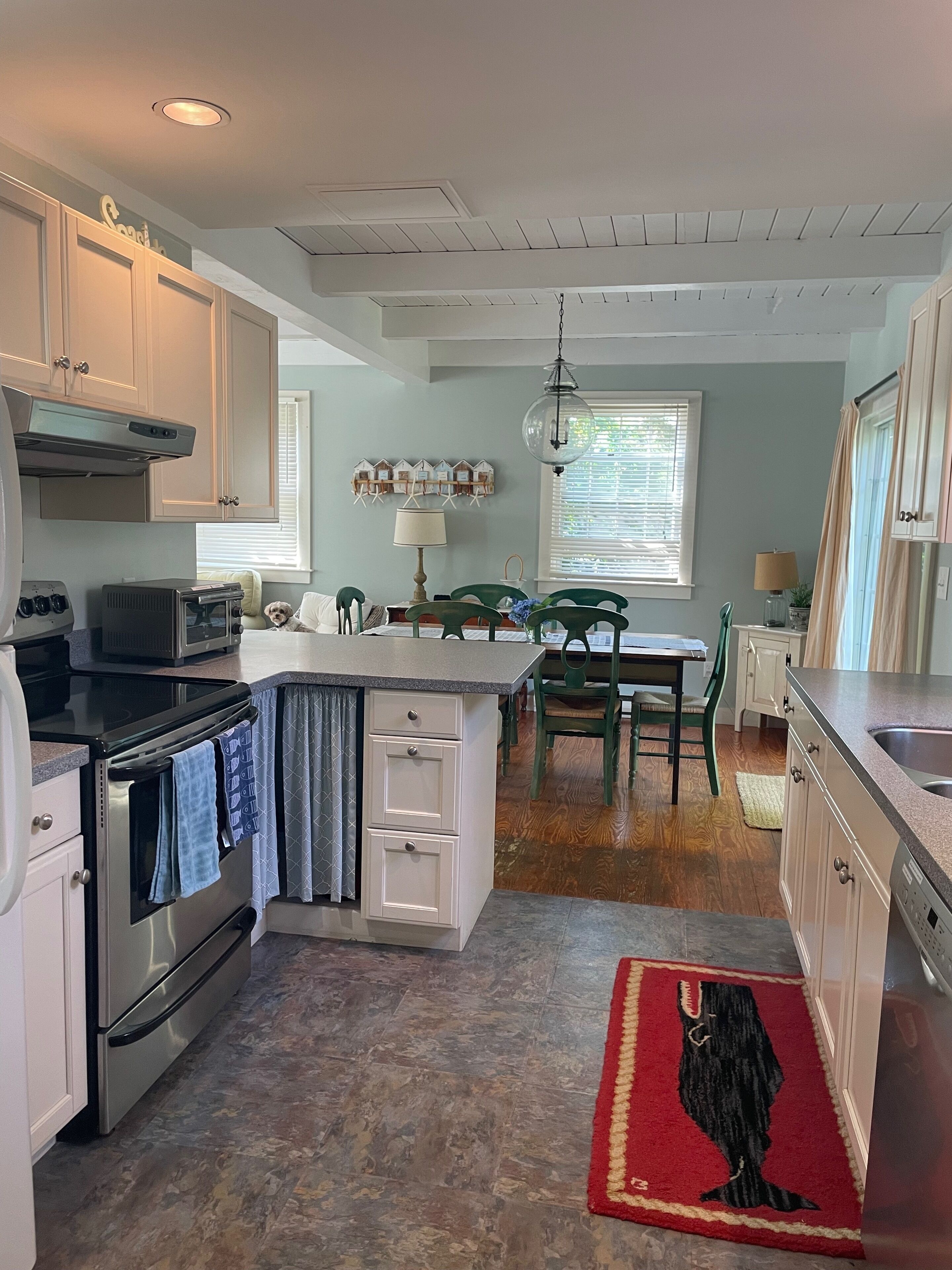 Charming, Convenient Mid-Island Nantucket Cottage on Surfside Beach Bike Path