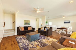 TV, offices - BeachFRONT Retreat - Sunrises, Surf, Swimming! (Surfside Beach)