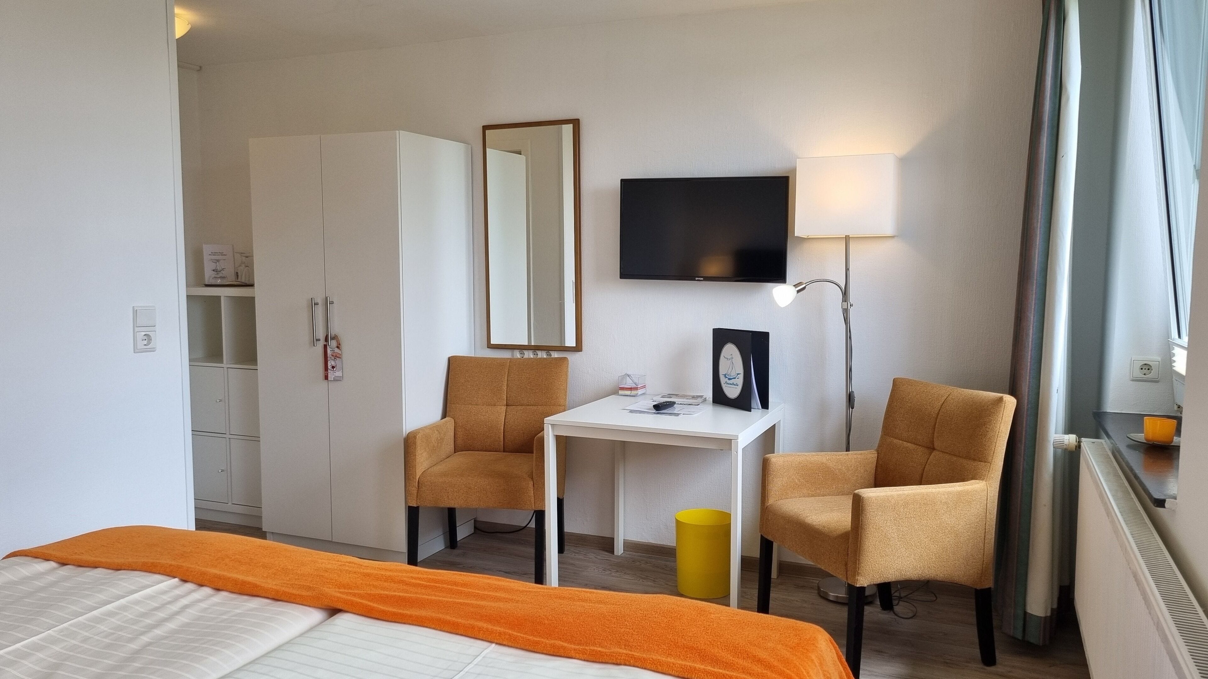 classic double room | 1 bedroom, hypo-allergenic bedding, minibar, in-room safe