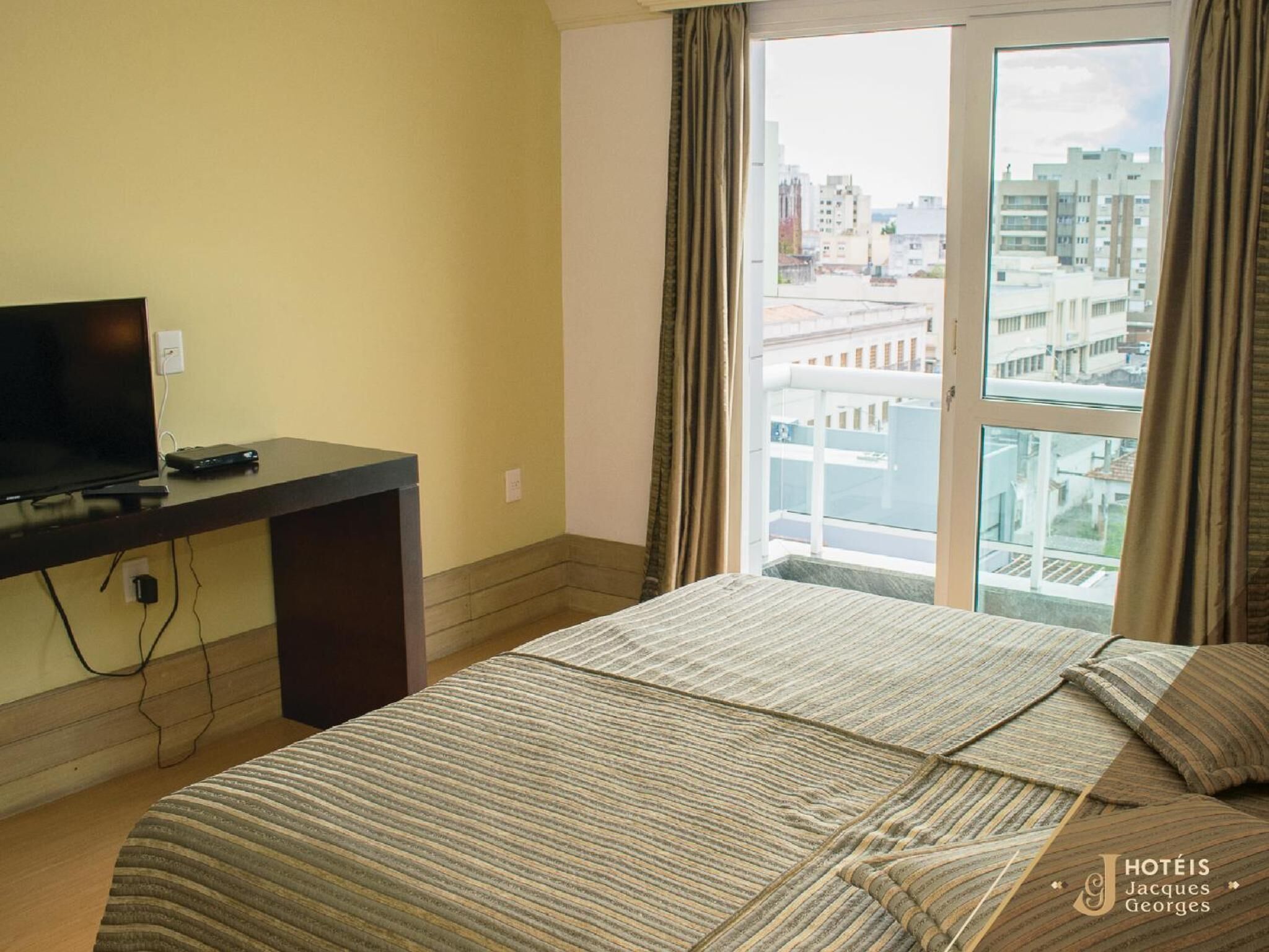 1 bedroom, minibar, desk, blackout curtains