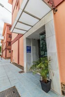 Entrada al alojamiento