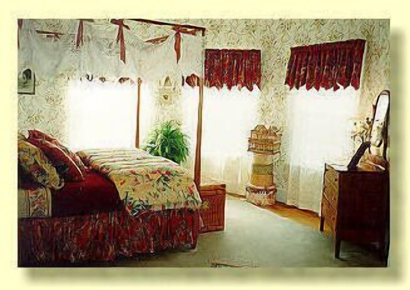 Beautiful Victorian Across From Short Sands Beach