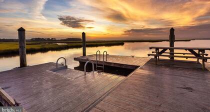 Luxury Resort Home W/Indoor & Outdoor Pools; Resort Overlooks Assateague Island!