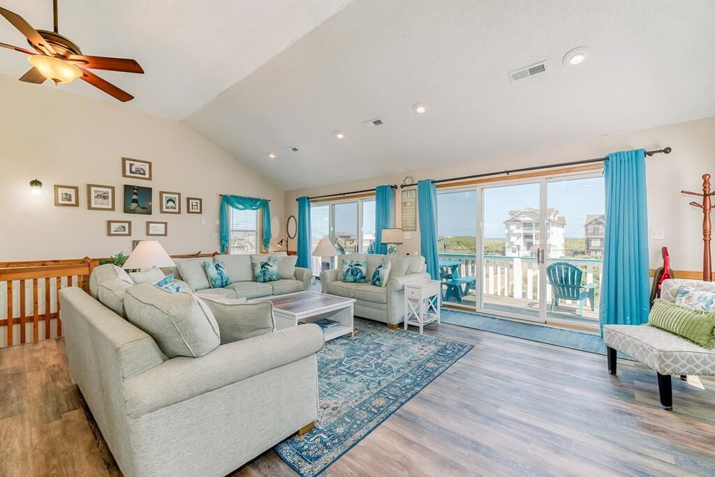 Top level living area (2)