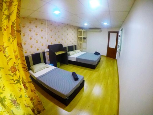 Cheap homestay but excellent service for big family.