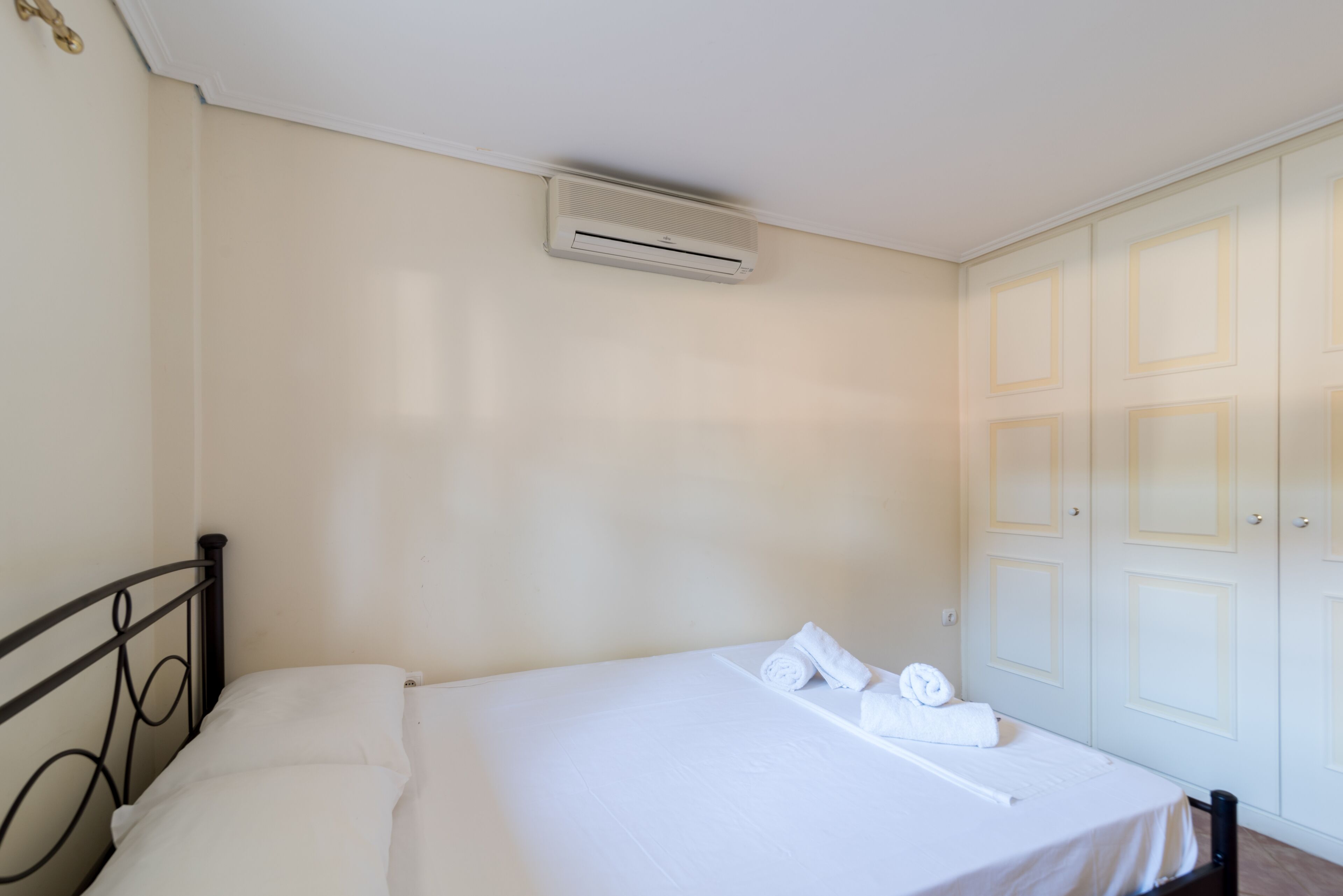 Big apartment inside of a compex near of the coast with pool