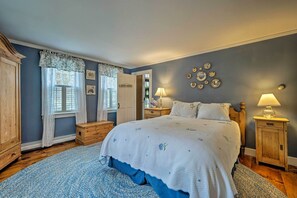 3 bedrooms, iron/ironing board, Internet - 1 Mi to Nauset Beach: Upscale Orleans Home w/ Deck (East Orleans)
