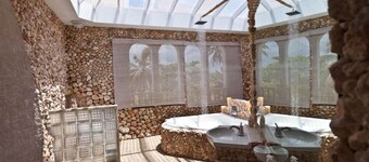 Perfect for destination weddings & family vacations