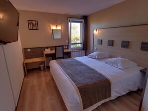 Schreibtisch, schallisolierte Zimmer, Babybetten, kostenloses WLAN