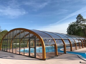 Indoor pool, seasonal outdoor pool - Camping Les Pêcheurs (Pont-de-Poitte)